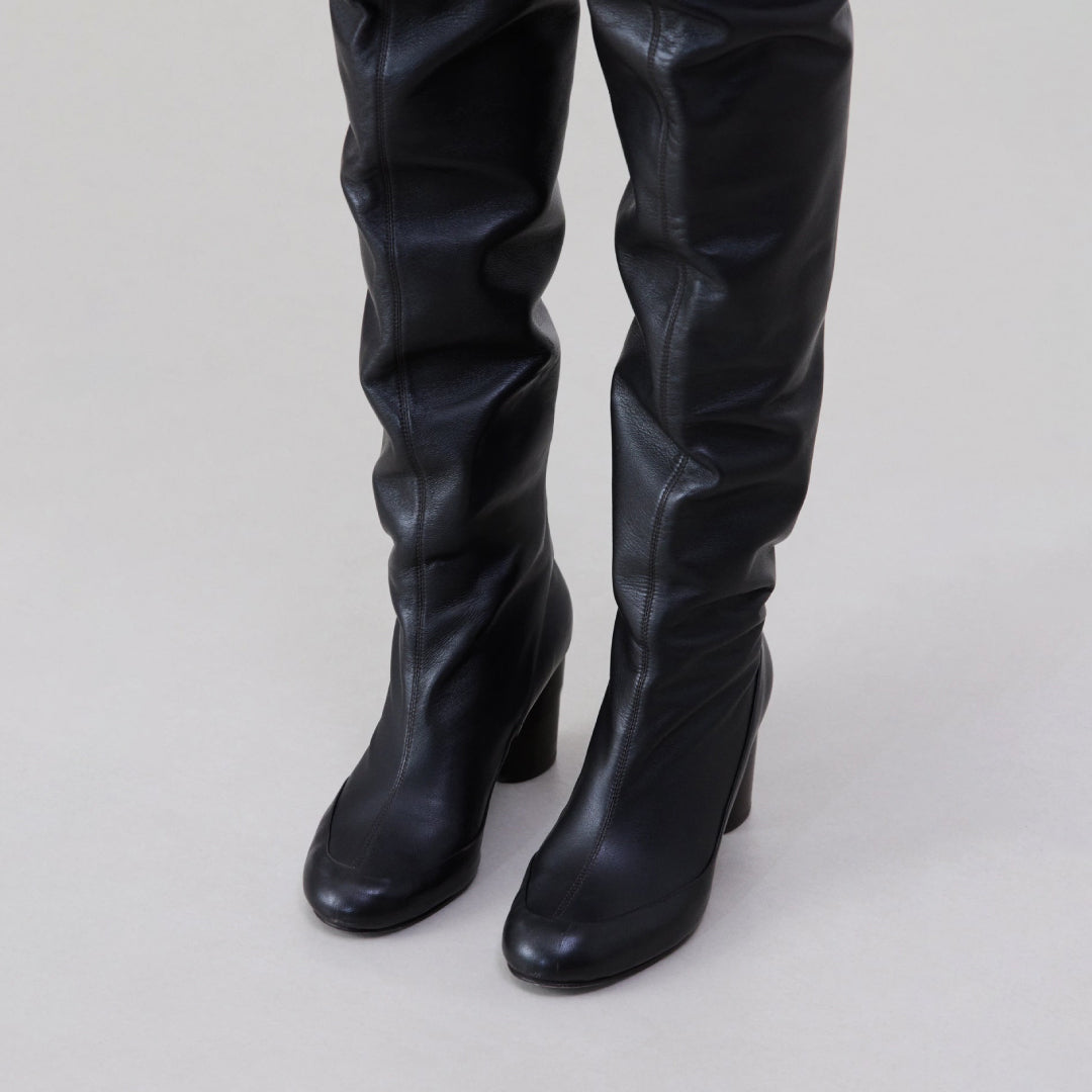DRESS AND BOOTS: THE PERFECT AUTUMN COMBINATION