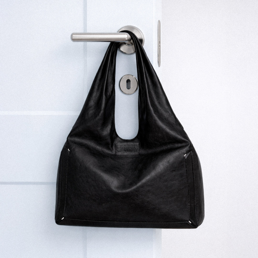 HOBO BAGS: THE RETURN OF STRUCTURED SOFTNESS
