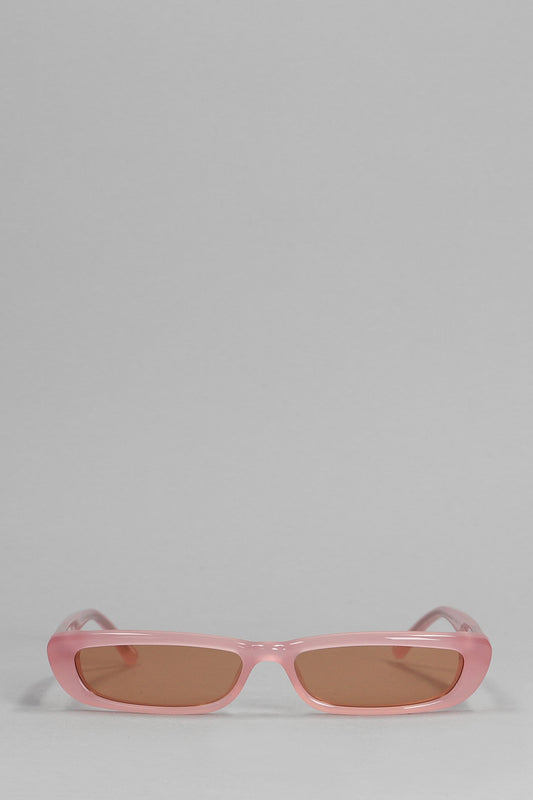 Sunglasses in rose-pink acrylic
