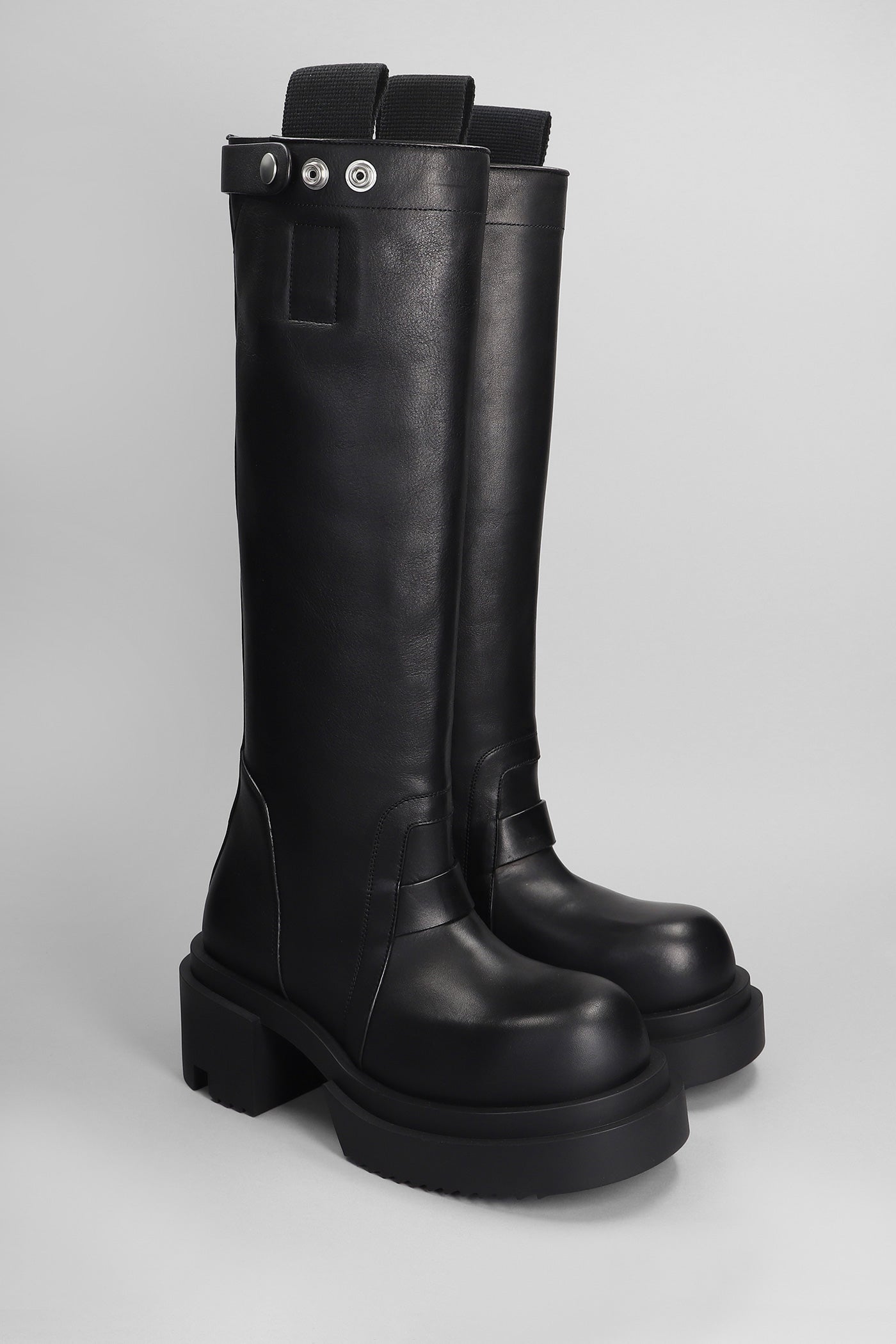 Knee pull on bogun High heels boots in black leather – Deliberti