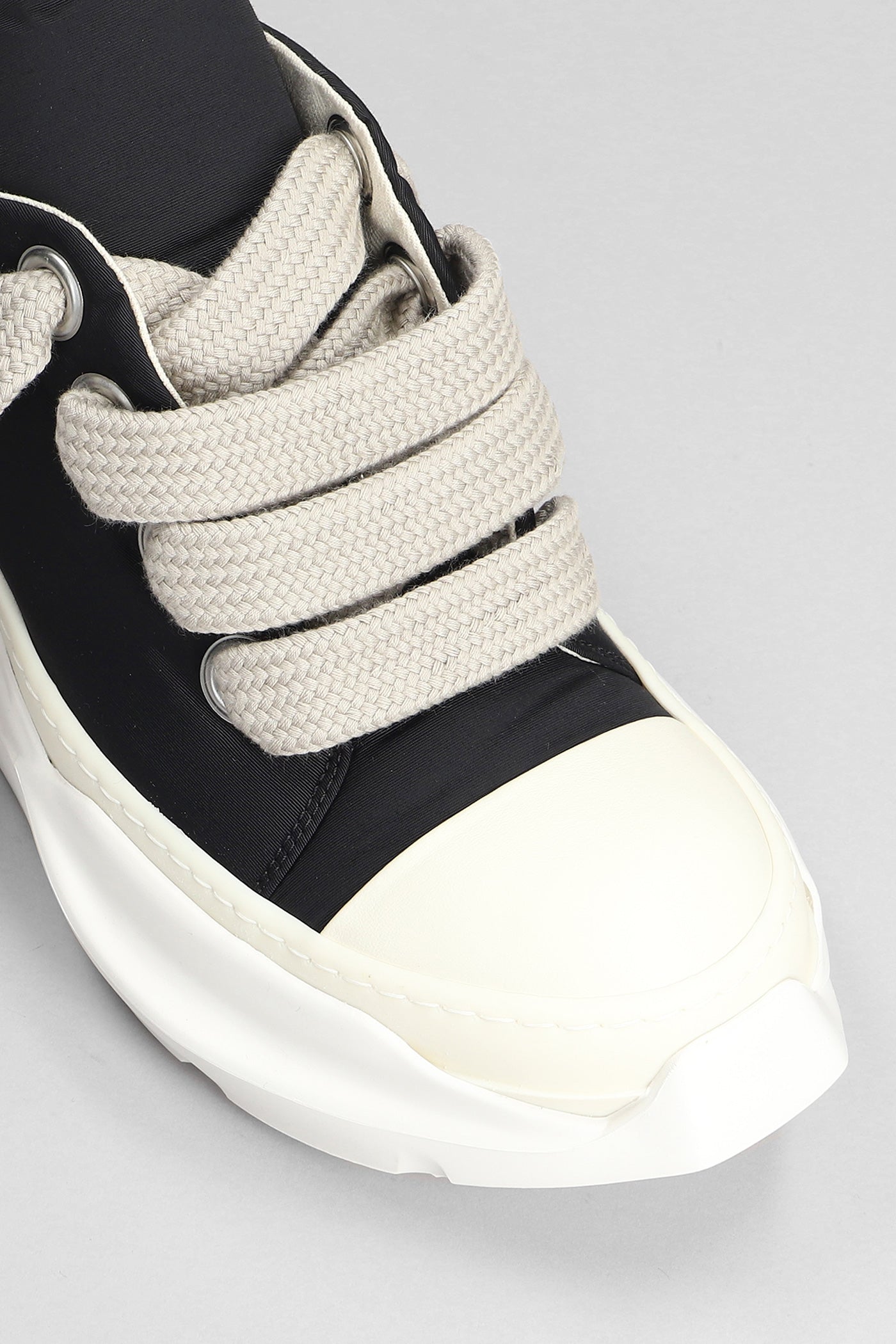 Jumbo lace abstract Sneakers in black polyamide – Deliberti