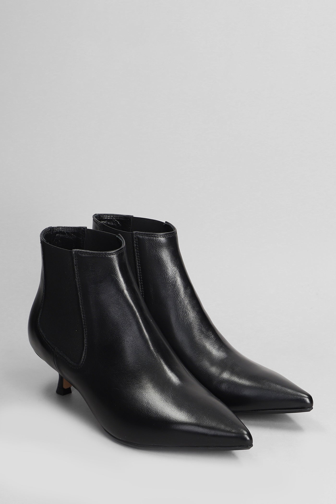 High heels Ankle boots in black leather Deliberti High heels Ankle boots in black leather Deliberti