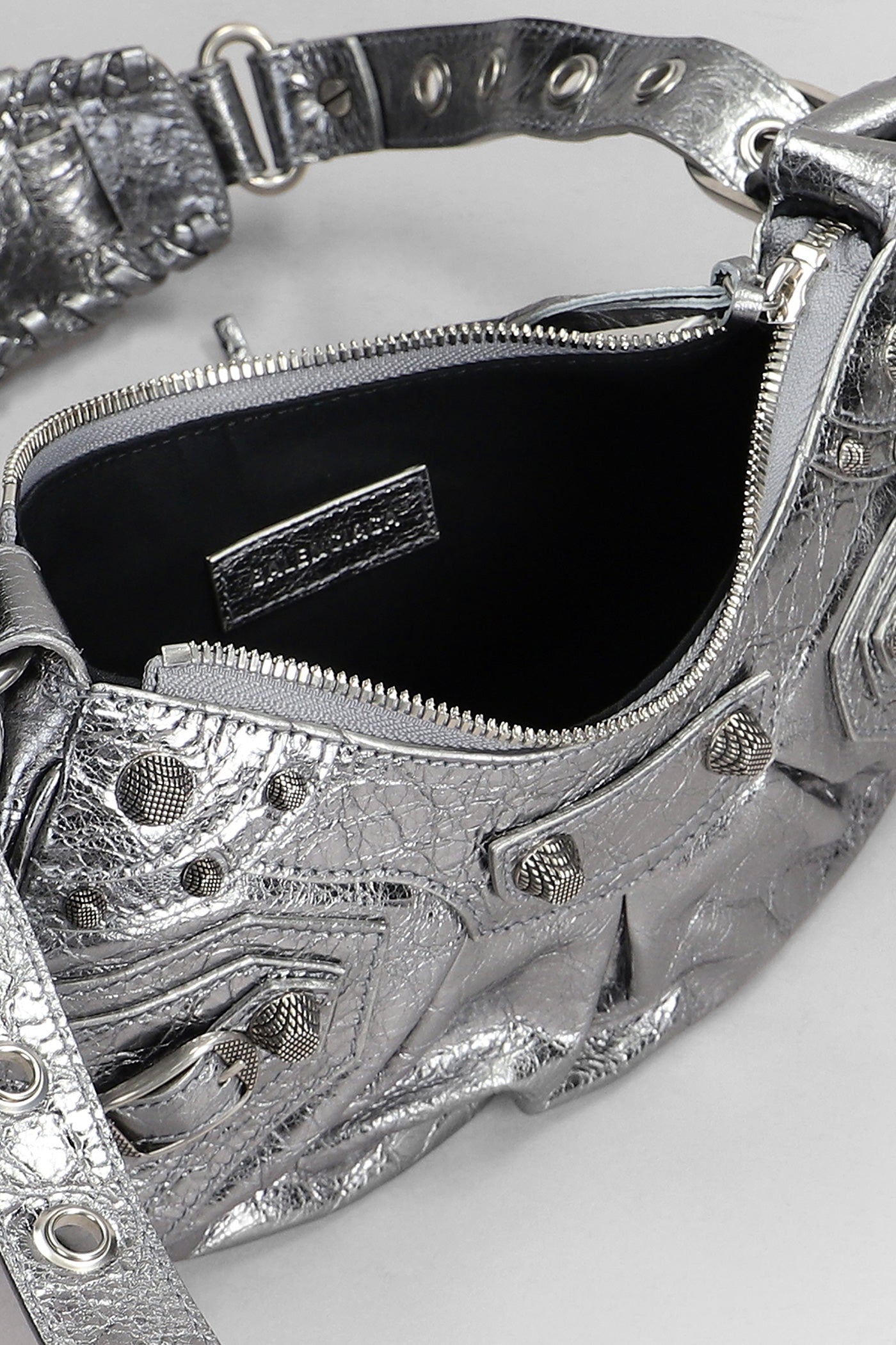 Le cagole xs Shoulder bag in silver leather – Deliberti