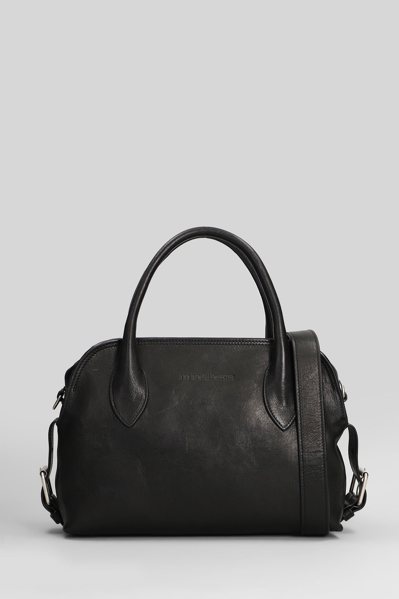 Lowa Hand bag in black leather – Deliberti